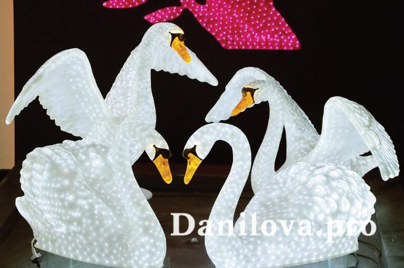 новогодний декор светящиеся фигуры лебеди
